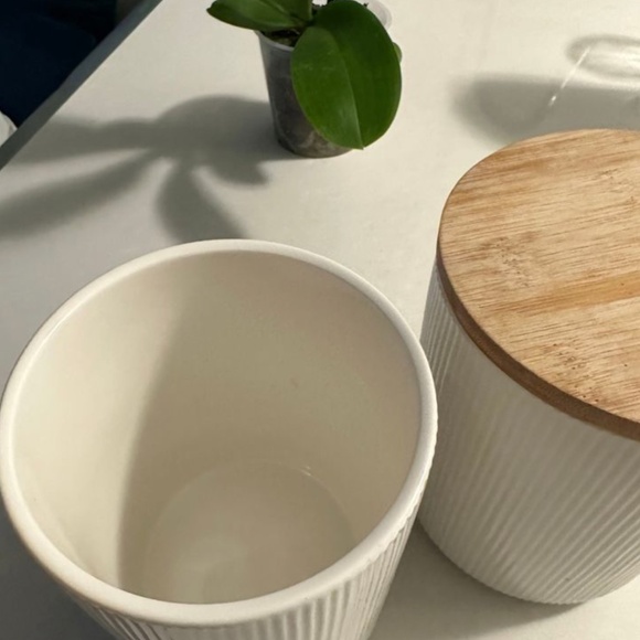 Tea & Sugar Canisters - Picture 2 of 4